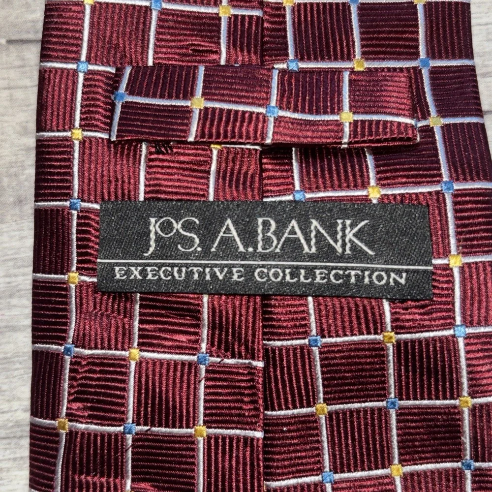 JoS BANK Executive Collection Burgundy Silk Tie